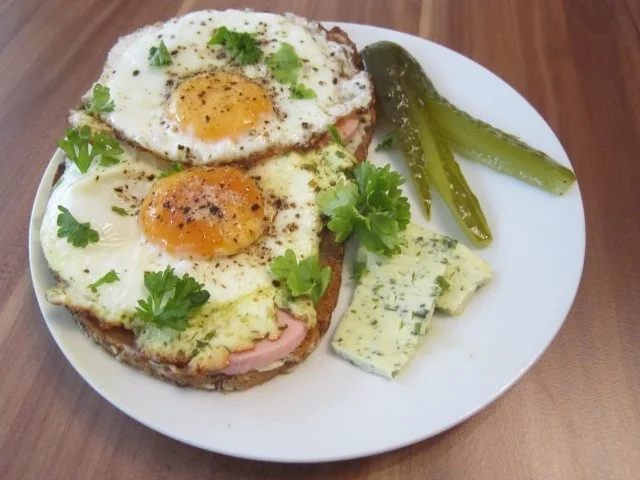 Rezept: Strammer Max mit Kräuterbutter Strammer Max mit Kräuterbutter - Rezept