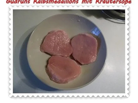 Rezept: Fleisch: Kalbsmedaillons mit Käse-Kräutersoße und gedämpften Gemüse Bild Nr. 4 Fleisch: Kalbsmedaillons mit Käse-Kräutersoße und gedämpften Gemüse - Rezept - Bild Nr. 4