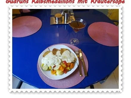 Rezept: Fleisch: Kalbsmedaillons mit Käse-Kräutersoße und gedämpften Gemüse Bild Nr. 11 Fleisch: Kalbsmedaillons mit Käse-Kräutersoße und gedämpften Gemüse - Rezept - Bild Nr. 11