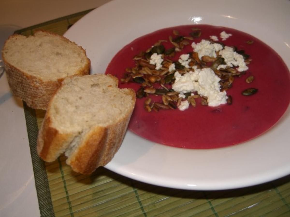 Bilder für Rote-Bete-Suppe mit Ingwer und Meerrettich - Rezept