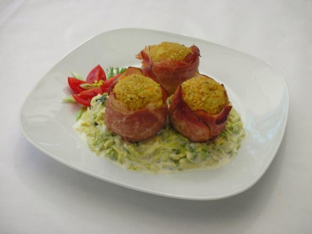 Quinoa - Bällchen im Speckkörbchen auf Rahm - Wirsing - Rezept
Eingereicht von Noriana