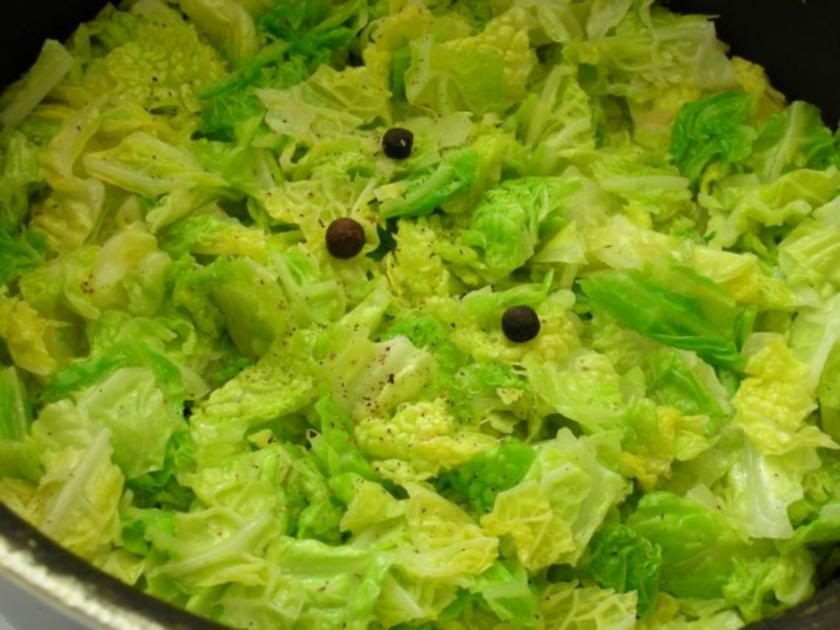 Quinoa Bällchen im Speckkörbchen auf Rahm Wirsing - einfach - von Noriana