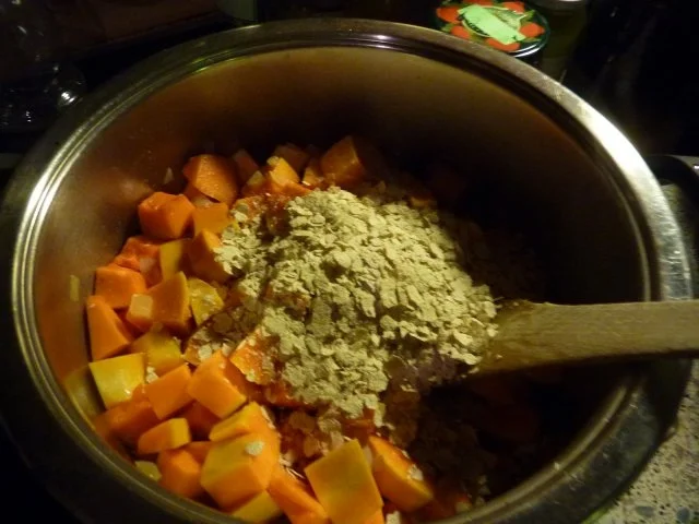 Rezept: Suppen: Kürbissuppe Bild Nr. 7 Suppen: Kürbissuppe - Rezept - Bild Nr. 7