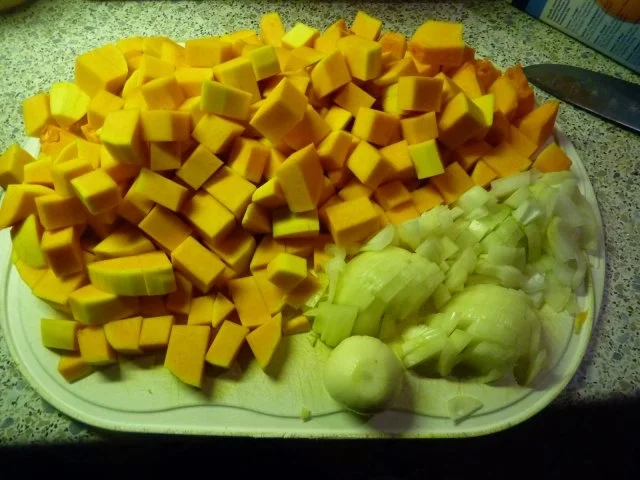 Rezept: Suppen: Kürbissuppe Bild Nr. 3 Suppen: Kürbissuppe - Rezept - Bild Nr. 3