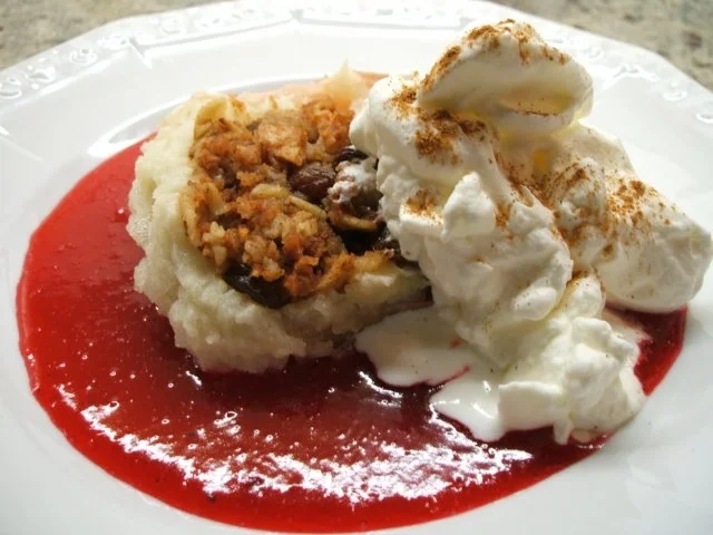 Dessert: Überbackene Äpfel auf Himbeersoße - Rezept