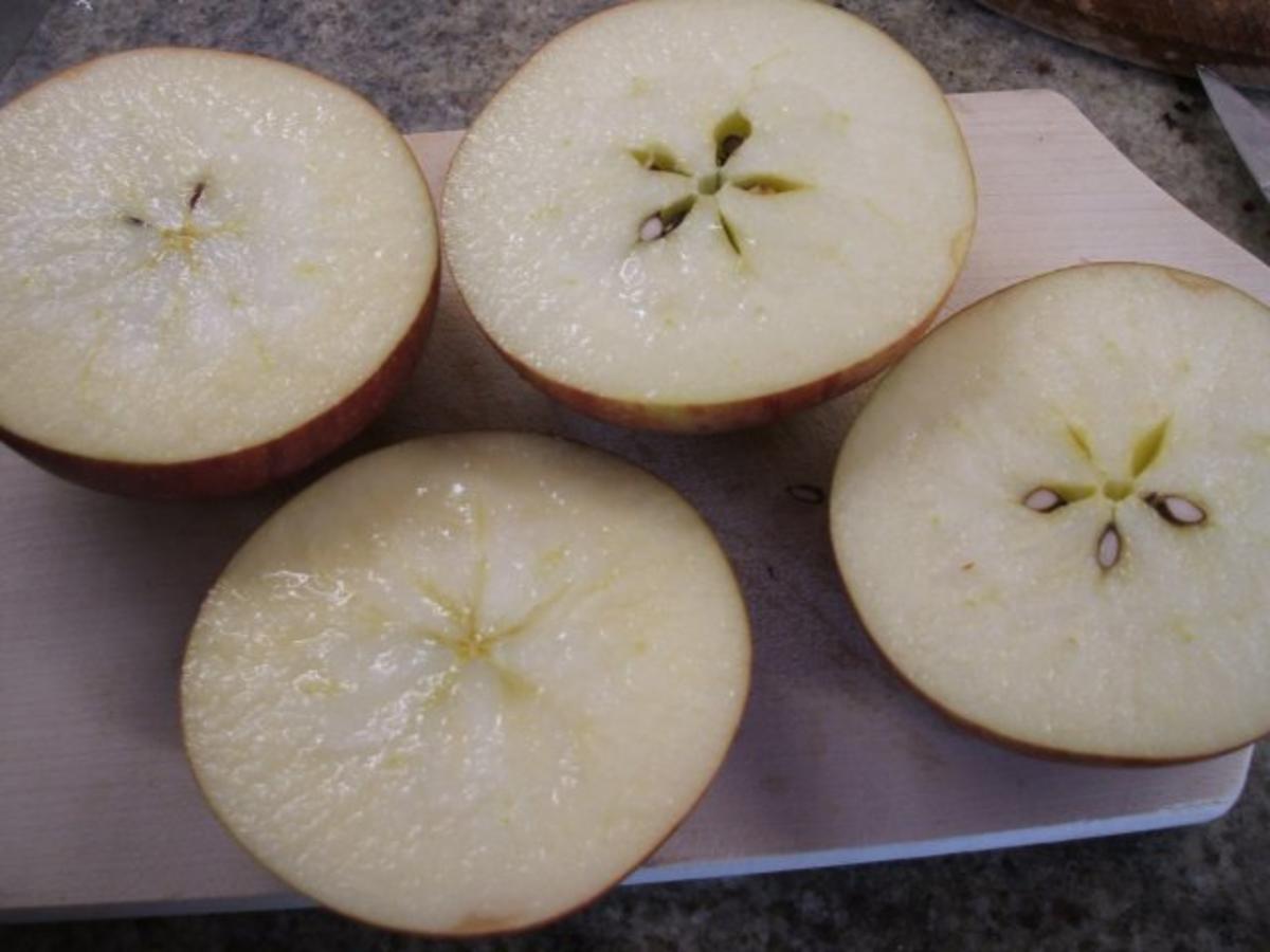 Dessert: Überbackene Äpfel auf Himbeersoße - Rezept - Bild Nr. 3