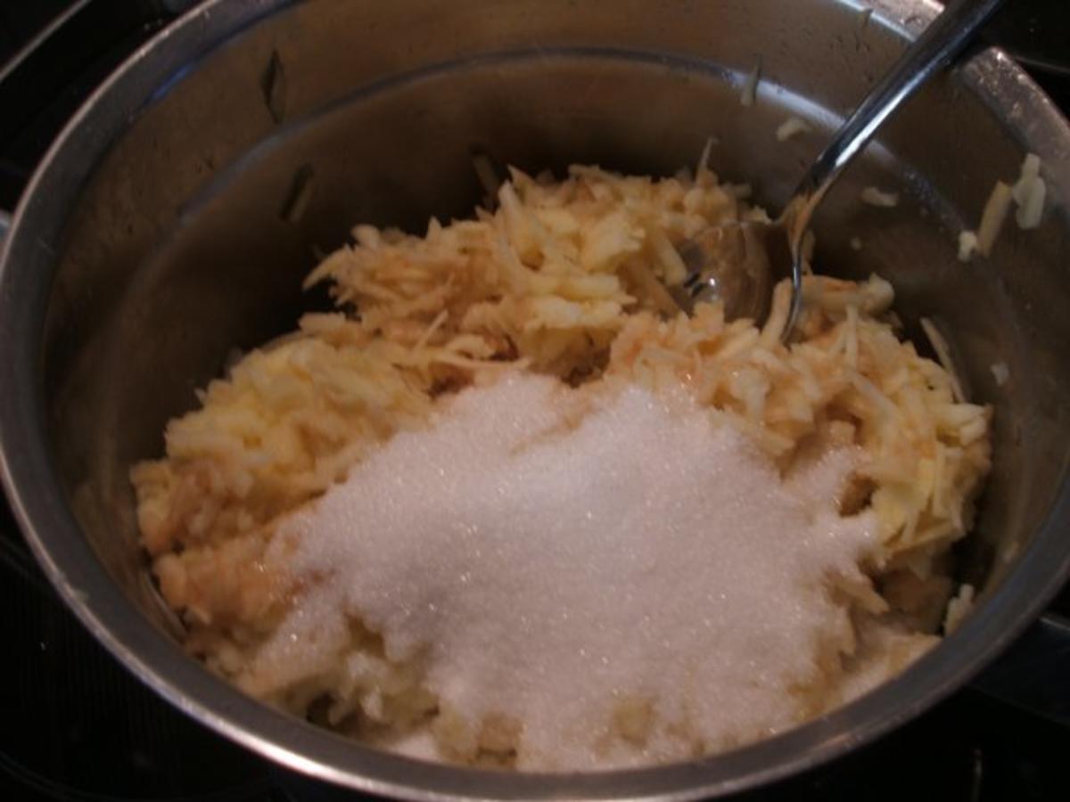 Backen: Biskuitrolle mit Apfelfüllung - einfach - von lunapiena