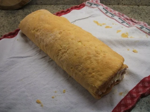 Backen: Biskuitrolle mit Apfelfüllung - Rezept - Bild Nr. 13