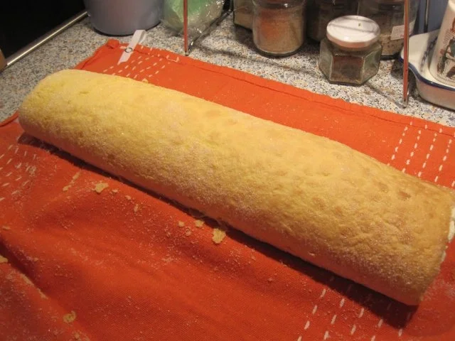 Backen: Biskuitrolle mit Apfelfüllung - Rezept - Bild Nr. 15