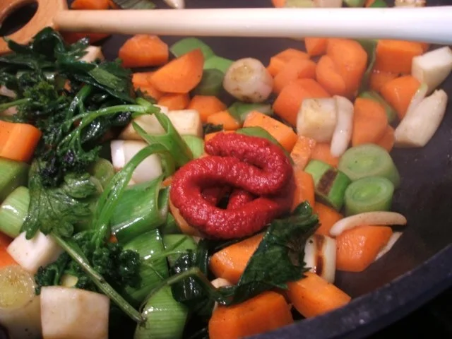 Rezept: Suppen: Rinderbrühe "De Luxe" Bild Nr. 9 Suppen: Rinderbrühe "De Luxe" - Rezept - Bild Nr. 9