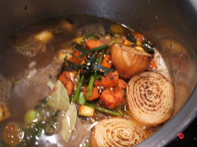 Rezept: Suppen: Rinderbrühe "De Luxe" Bild Nr. 10 Suppen: Rinderbrühe "De Luxe" - Rezept - Bild Nr. 10