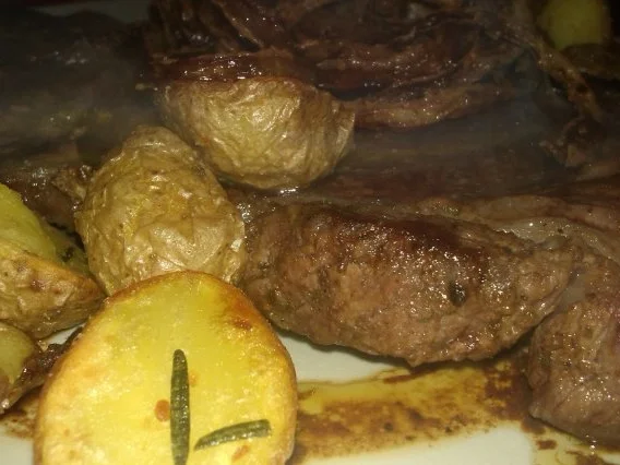Rib Eye Steak mit Röstzwiebeln und Rosmarinkartoffeln - Rezept - Bild Nr. 6