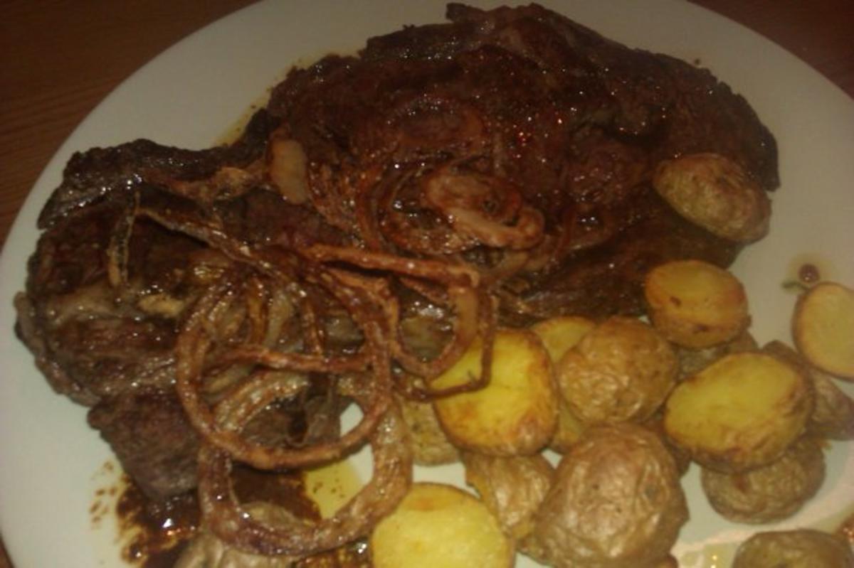 Rib Eye Steak mit Röstzwiebeln und Rosmarinkartoffeln - Rezept - Bild Nr. 8
