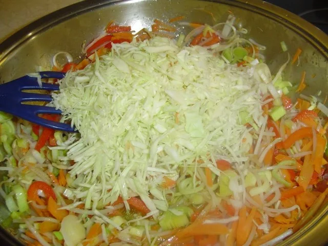 Gebratene Nudeln - Rezept - Bild Nr. 8