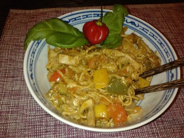 Rezept: I´LL BE-BACK-WOKPFANNE KOKOS-HÄHNCHENFLEISCH MIT LECKEREM GEMÜSE I´LL BE-BACK-WOKPFANNE KOKOS-HÄHNCHENFLEISCH MIT LECKEREM GEMÜSE - Rezept