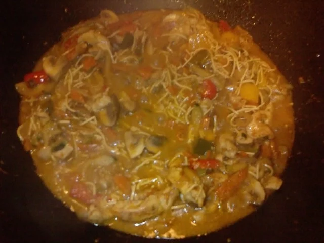 Rezept: I´LL BE-BACK-WOKPFANNE KOKOS-HÄHNCHENFLEISCH MIT LECKEREM GEMÜSE Bild Nr. 7 I´LL BE-BACK-WOKPFANNE KOKOS-HÄHNCHENFLEISCH MIT LECKEREM GEMÜSE - Rezept - Bild Nr. 7