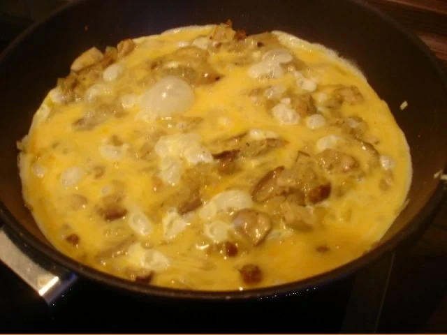 Rezept: Waldpilzomelett Bild Nr. 8 Waldpilzomelett - Rezept - Bild Nr. 8