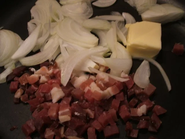 Kartoffeln: Fruchtiger Kartoffelbrei mit Zwiebel-Speck-Krönung - Rezept - Bild Nr. 6