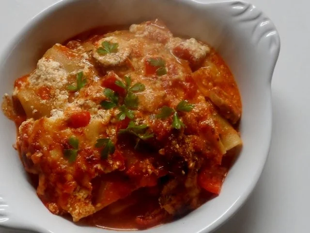 Würzige Vier-Käse-Lasagne mit Würstchen und Paprika - Rezept - Bild Nr. 17