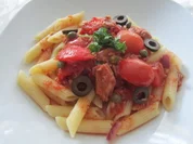Penne mit Tomaten-Thunfischsauce - Rezept