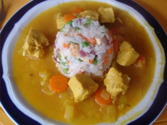 Hähnchenbrustfiletcurry mit Gemüse-Eier-Reis - Rezept