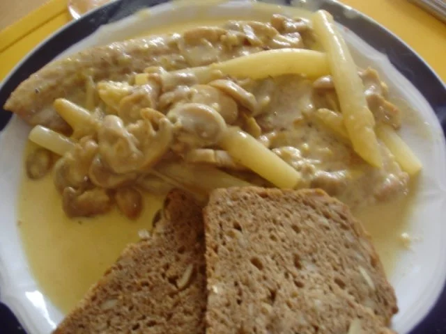 Schnitzel mit Käsesauce nach Ivanka - Rezept