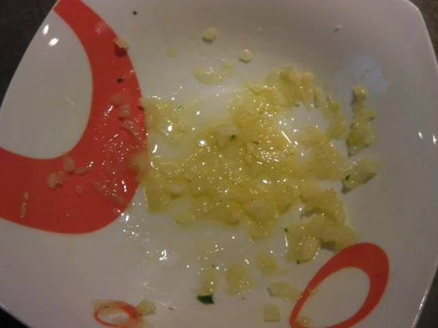 Leichte Knoblauch-Zwiebel-Sauce mit Knoblauchchips - Rezept - Bild Nr. 4