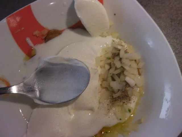 Leichte Knoblauch-Zwiebel-Sauce mit Knoblauchchips - Rezept - Bild Nr. 6