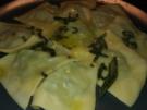 Minimaultaschen mit Ricotta-Spinatfüllung und Salbeibutter - Rezept