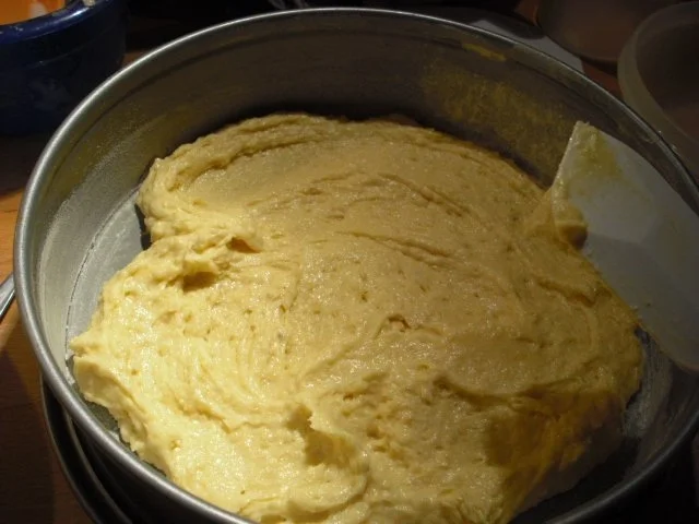 Rezept: Marzipan-Apfelkuchen mit Zimt-Vanilleguss Bild Nr. 2 Marzipan-Apfelkuchen mit Zimt-Vanilleguss - Rezept - Bild Nr. 2