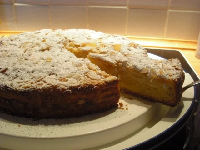 Rezept: Marzipan-Apfelkuchen mit Zimt-Vanilleguss Bild Nr. 7 Marzipan-Apfelkuchen mit Zimt-Vanilleguss - Rezept - Bild Nr. 7