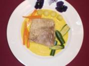 Rochenflügel mit Frühlingsgemüse auf Safran-Cognacsoße - Rezept