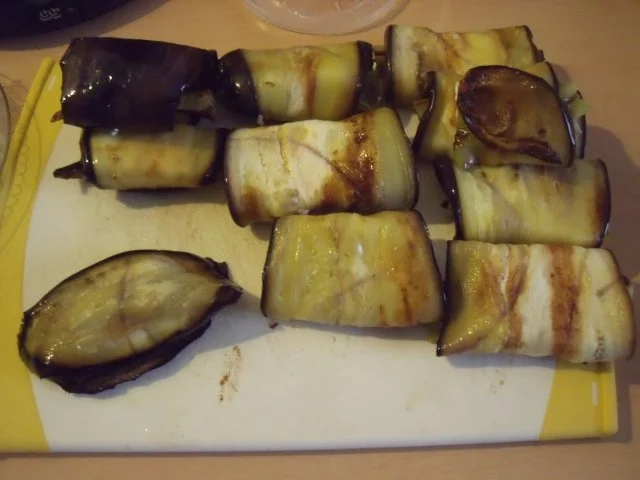 Schafskäseröllchen mit selbstgemachtem Paprikadip - Rezept - Bild Nr. 4