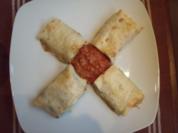 Schafskäseröllchen mit selbstgemachtem Paprikadip - Rezept