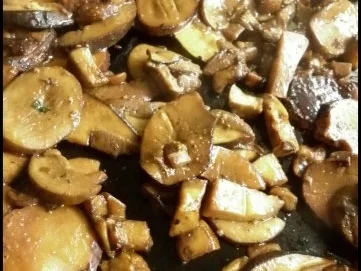 Petersilien-Kartoffelpüree mit Spinat, Salzmandeln  und gebratenen Hexen - Rezept - Bild Nr. 4