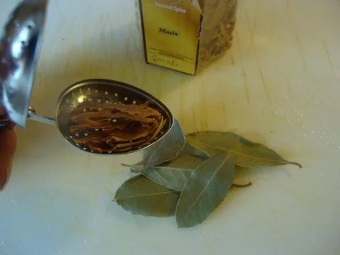 Rezept: Wurzelcremesuppe mit karamellisierten Maronen Bild Nr. 10 Wurzelcremesuppe mit karamellisierten Maronen - Rezept - Bild Nr. 10