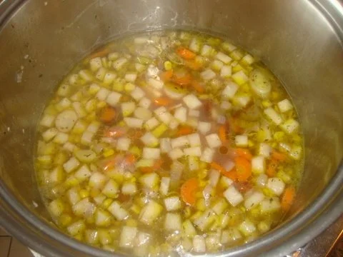 Rezept: Wurzelcremesuppe mit karamellisierten Maronen Bild Nr. 12 Wurzelcremesuppe mit karamellisierten Maronen - Rezept - Bild Nr. 12