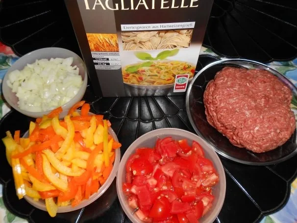 Hackfleischtopf mit Tagliatelle - Rezept - Bild Nr. 2