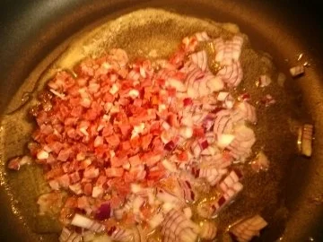 Rezept: Schupfnudeln mit Hackfleisch-Lauch-Käse-Soße Bild Nr. 2 Schupfnudeln mit Hackfleisch-Lauch-Käse-Soße - Rezept - Bild Nr. 2