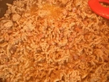 Rezept: Schupfnudeln mit Hackfleisch-Lauch-Käse-Soße Bild Nr. 3 Schupfnudeln mit Hackfleisch-Lauch-Käse-Soße - Rezept - Bild Nr. 3