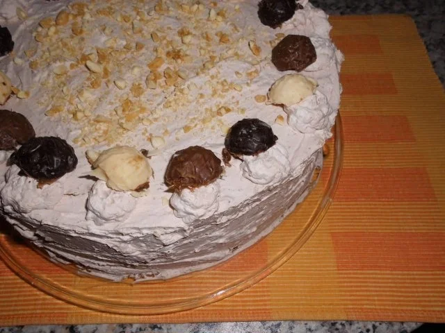 Amaretto-Sahnetorte mit Trüffeln>> - Rezept - Bild Nr. 2