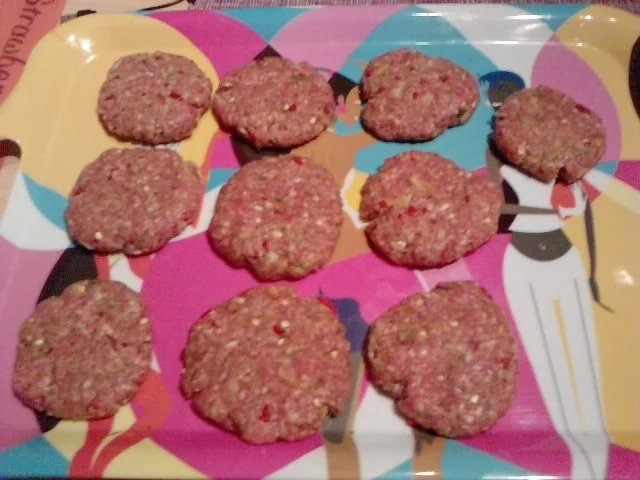 CHILIDELLEN RELOADED GEBAYERT UND CO- Scharfe Fleischpflanzerl mit Rote Ruabn-Salat - Rezept - Bild Nr. 8