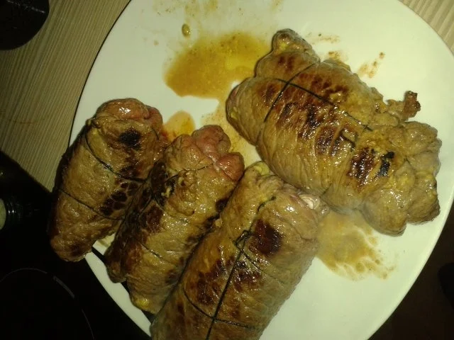 Rezept: Winterlich angehauchte Rinderrouladen Bild Nr. 10 Winterlich angehauchte Rinderrouladen - Rezept - Bild Nr. 10