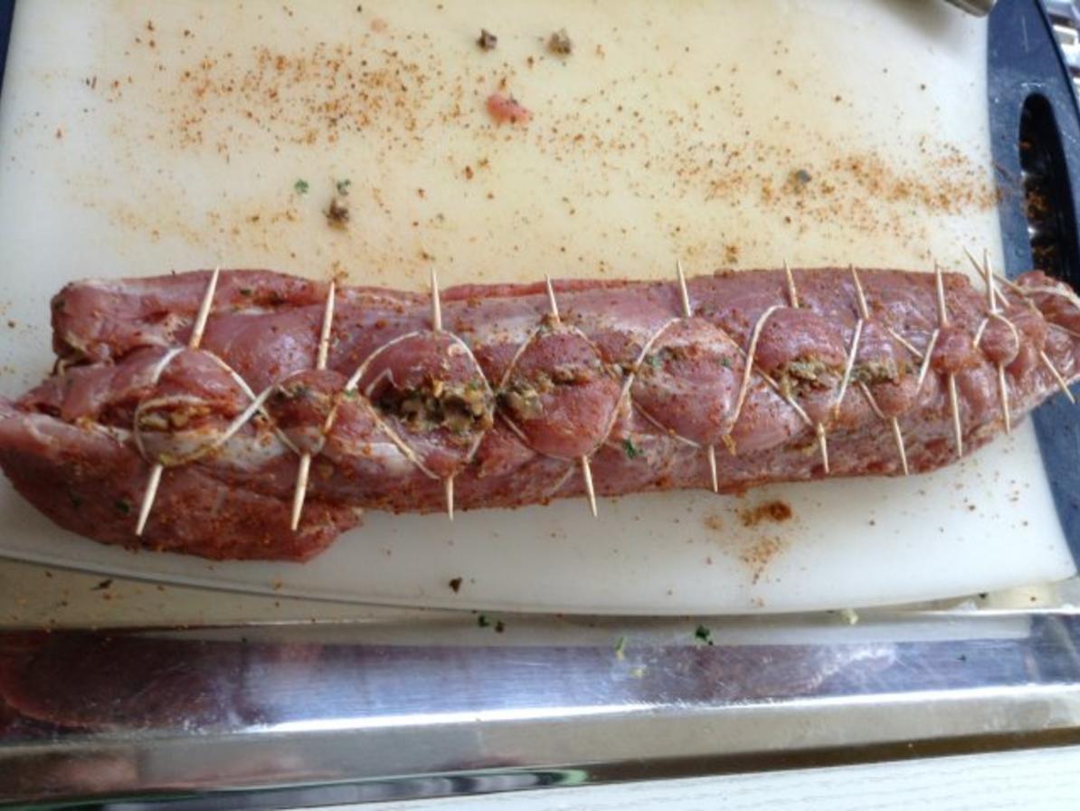 Mit Pilzen gefülltes Schweinsfilet auf Cognacsauce - Rezept