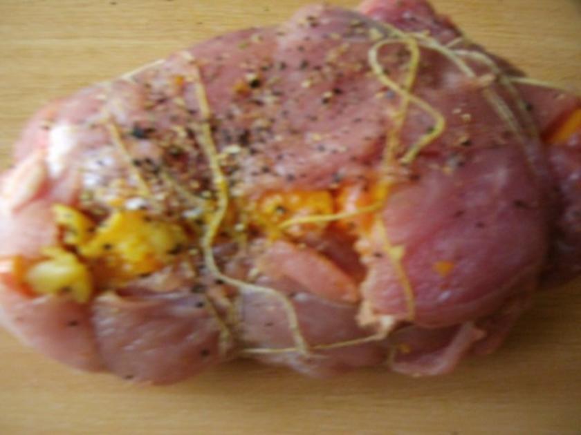 Schweinebraten mit Kürbis Apfelfüllung - einfach - 97 kcal/100g