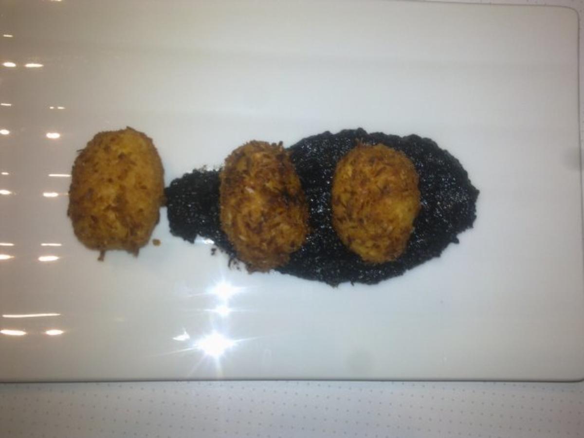 Kokosknusperkartoffeln auf schwarzem Curry - Rezept - Bild Nr. 2