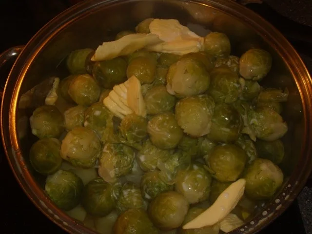 Rezept: Kartoffel-Rosenkohl Püree mit Frikadellen Bild Nr. 5 Kartoffel-Rosenkohl Püree mit Frikadellen - Rezept - Bild Nr. 5