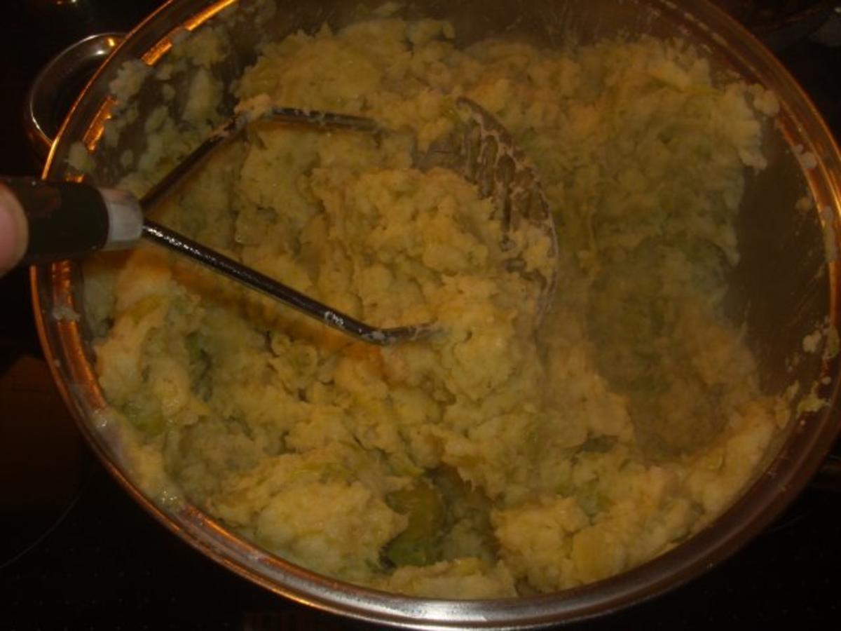 Kartoffel-Rosenkohl Püree mit Frikadellen - Rezept - Bild Nr. 6
