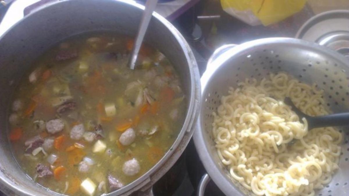 Leckere Suppe wie bei Muddern :) - Rezept