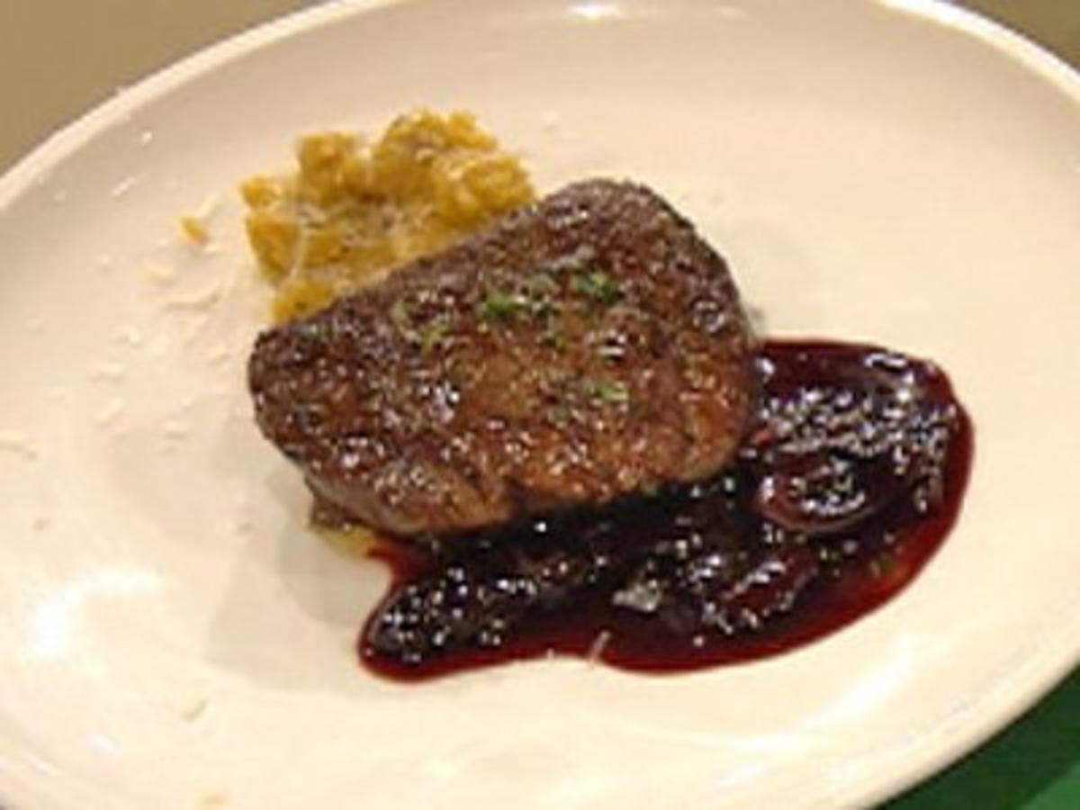 Bilder für Rinderfilet mit Balsamicosauce und Polenta (Steffen Henssler) - Rezept